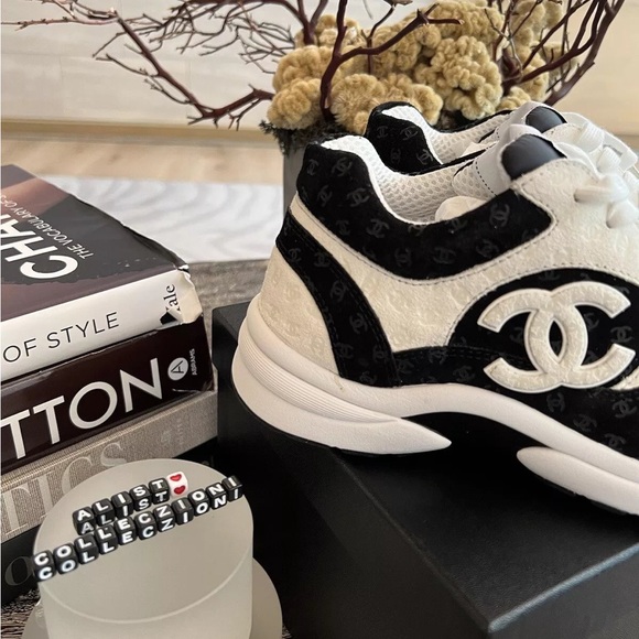 Chanel cc logo sneakers - Picture 2 of 3